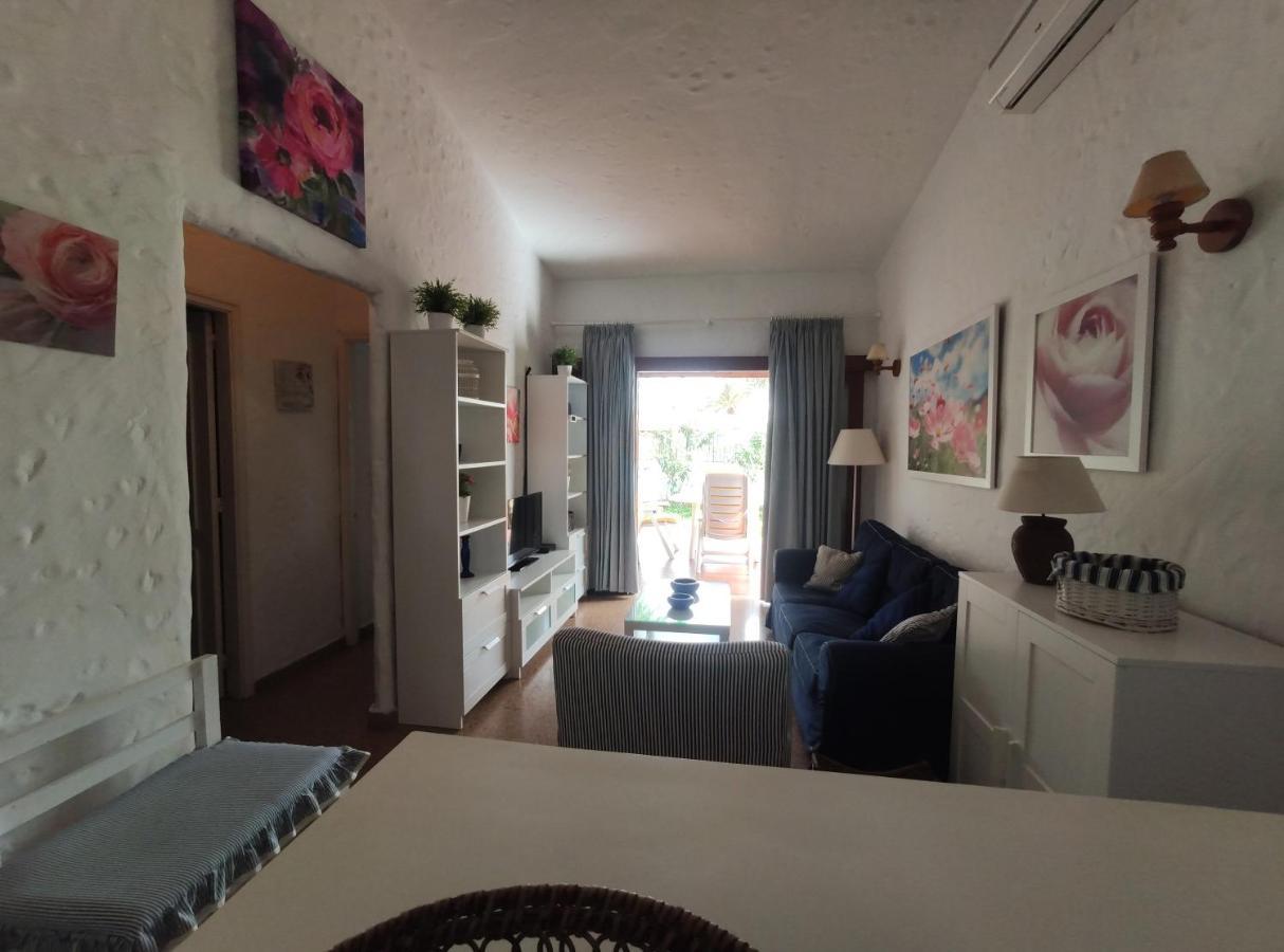 Lovely 2 Bedroom Bungalow With Parking Маспаломас Екстериор снимка