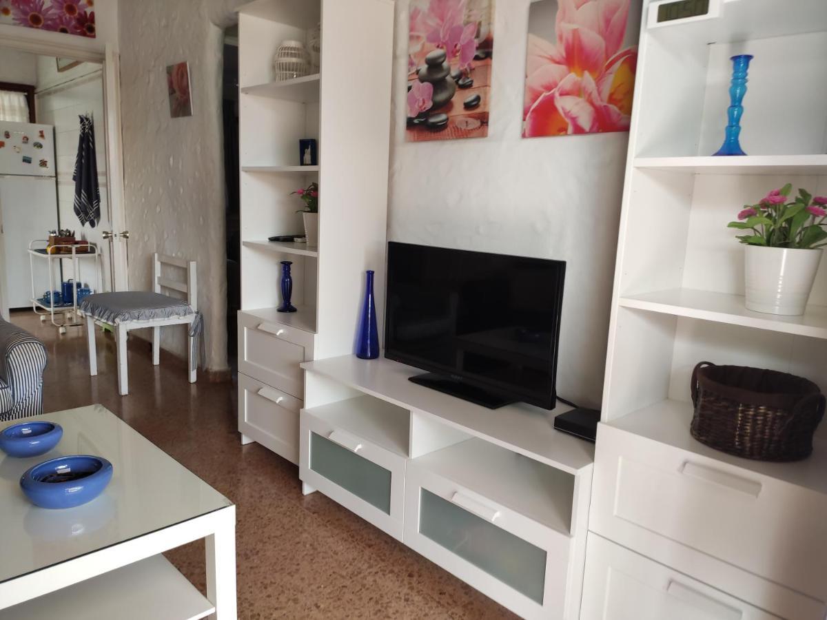 Lovely 2 Bedroom Bungalow With Parking Маспаломас Екстериор снимка